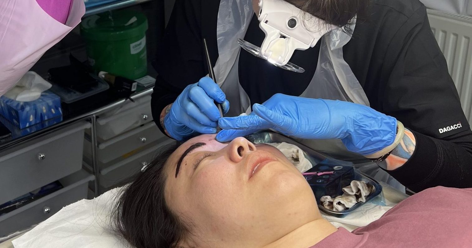 Semi-permanent makeup courses