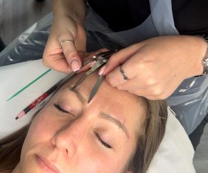 Eyebrow mapping